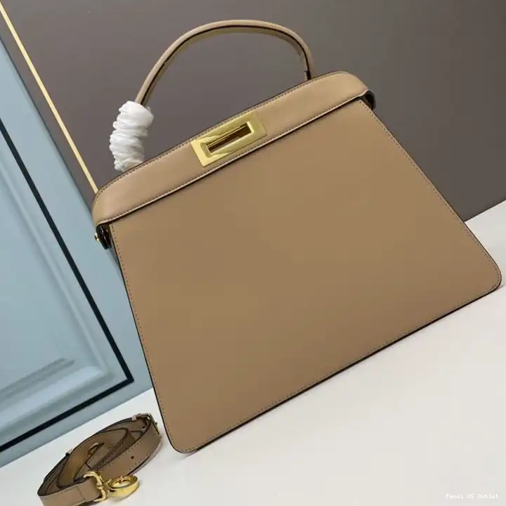 HOT ISeeU In Apricot Laether Bag Nappa Medium Fendi Peekaboo 0630